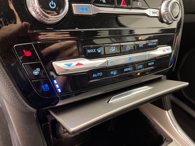 2022 Ford Explorer Limited photo 27
