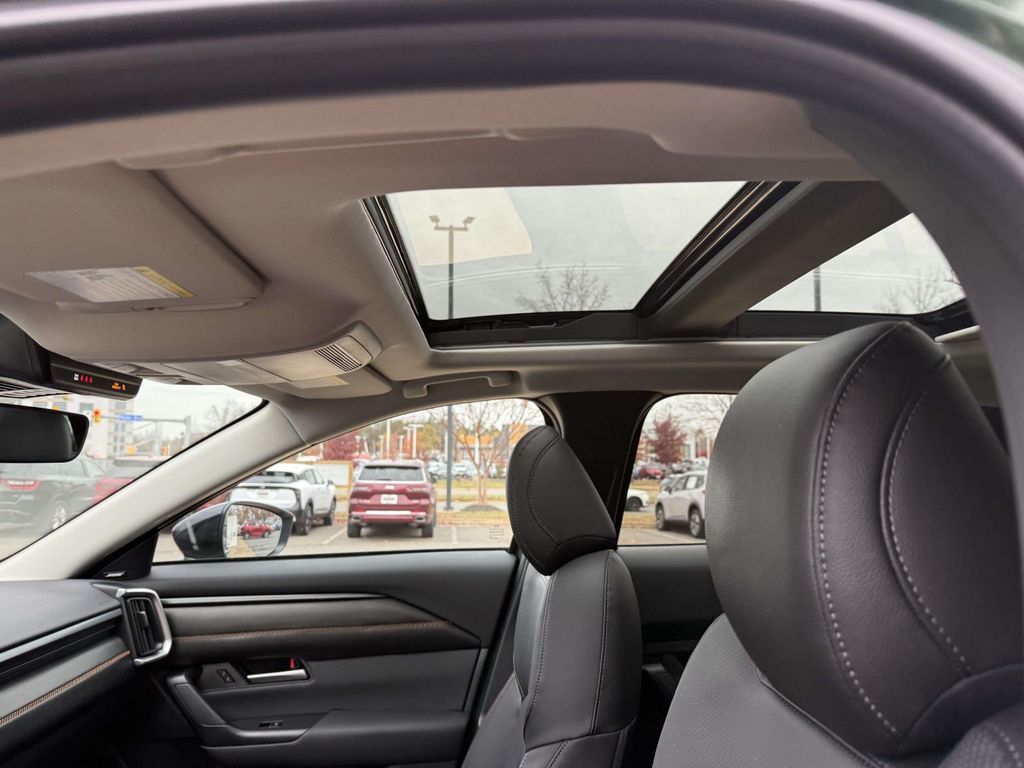 2026 Mazda CX-50 2.5 S Premium photo 4