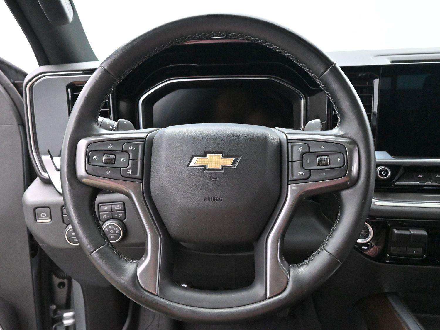 2023 Chevrolet Silverado 1500 High Country photo 15
