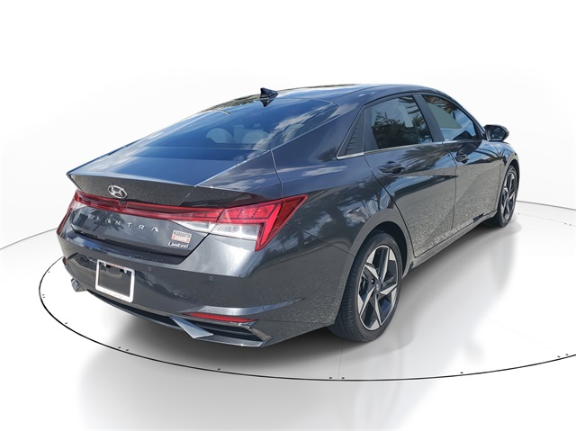 2022 Hyundai Elantra Limited photo 4