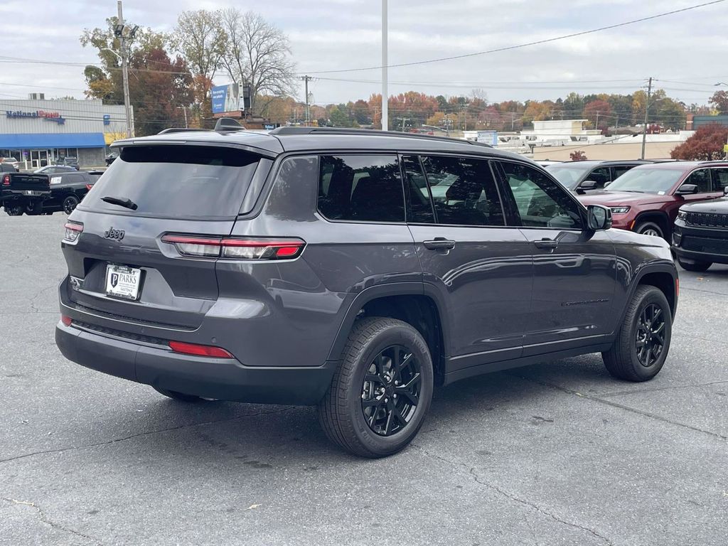 2025 Jeep Grand Cherokee Altitude X photo 4