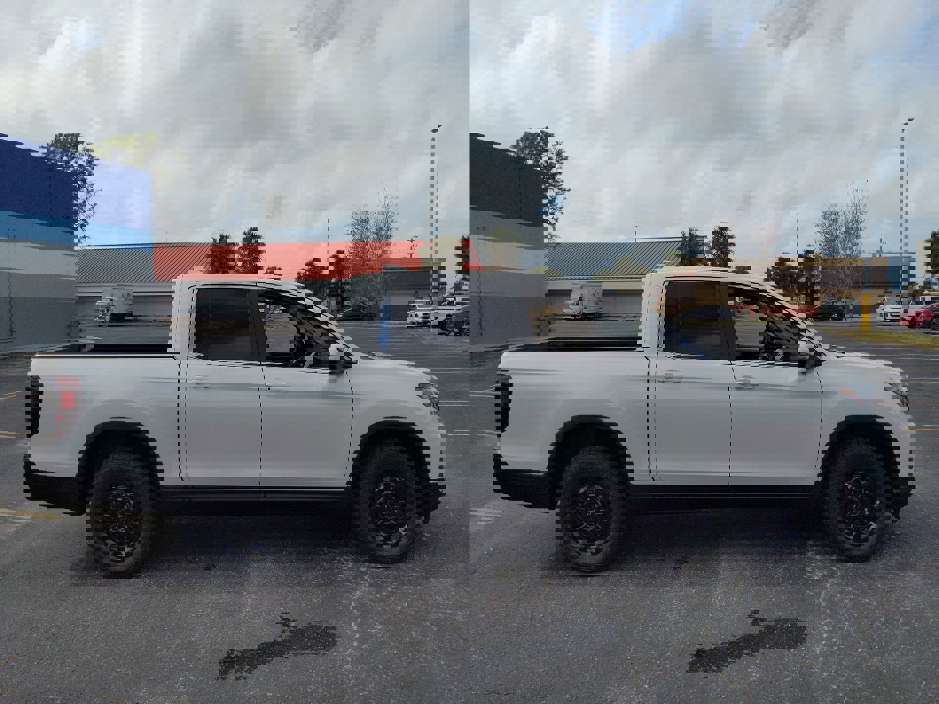 2025 Honda Ridgeline RTL photo 3