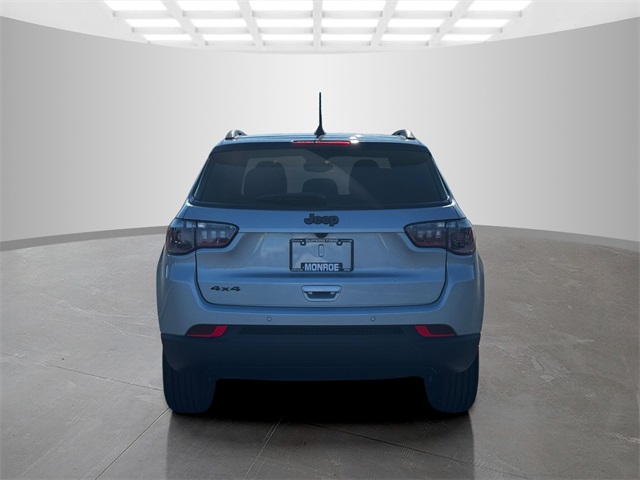 2026 Jeep Compass Limited Altitude photo 4