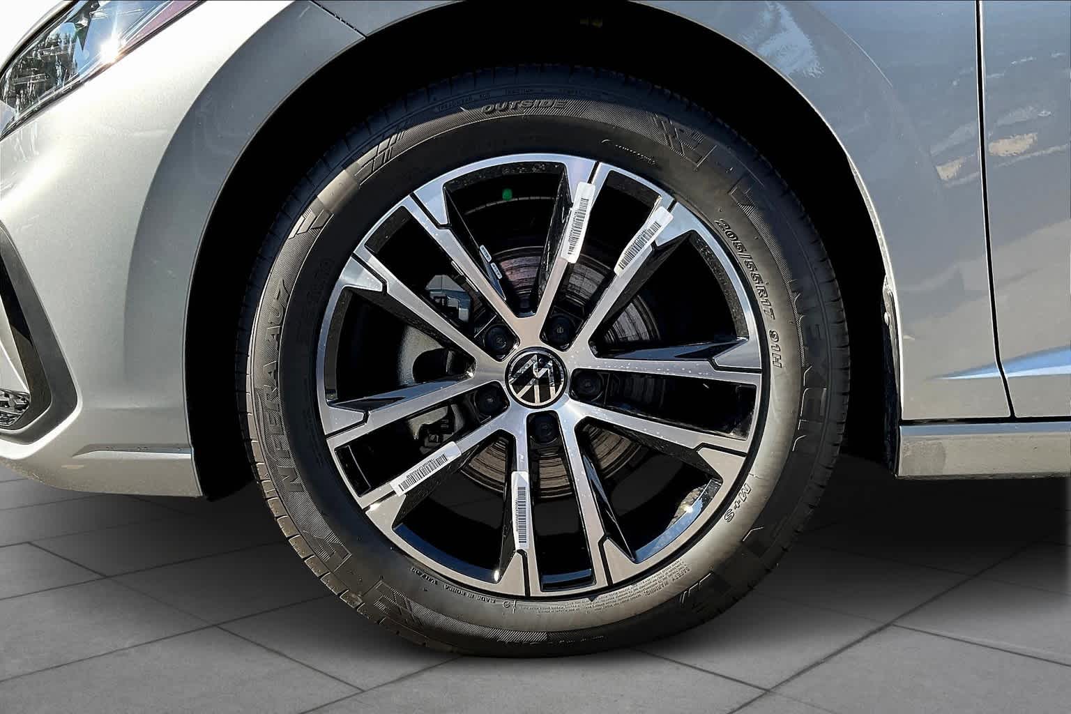 2025 Volkswagen Jetta 1.5T Sport photo 11