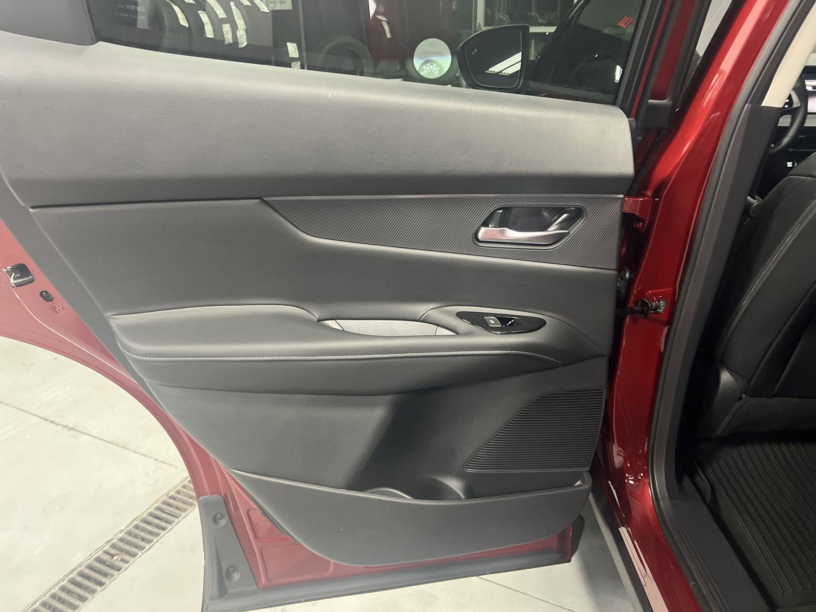 2025 Nissan Murano SV photo 15
