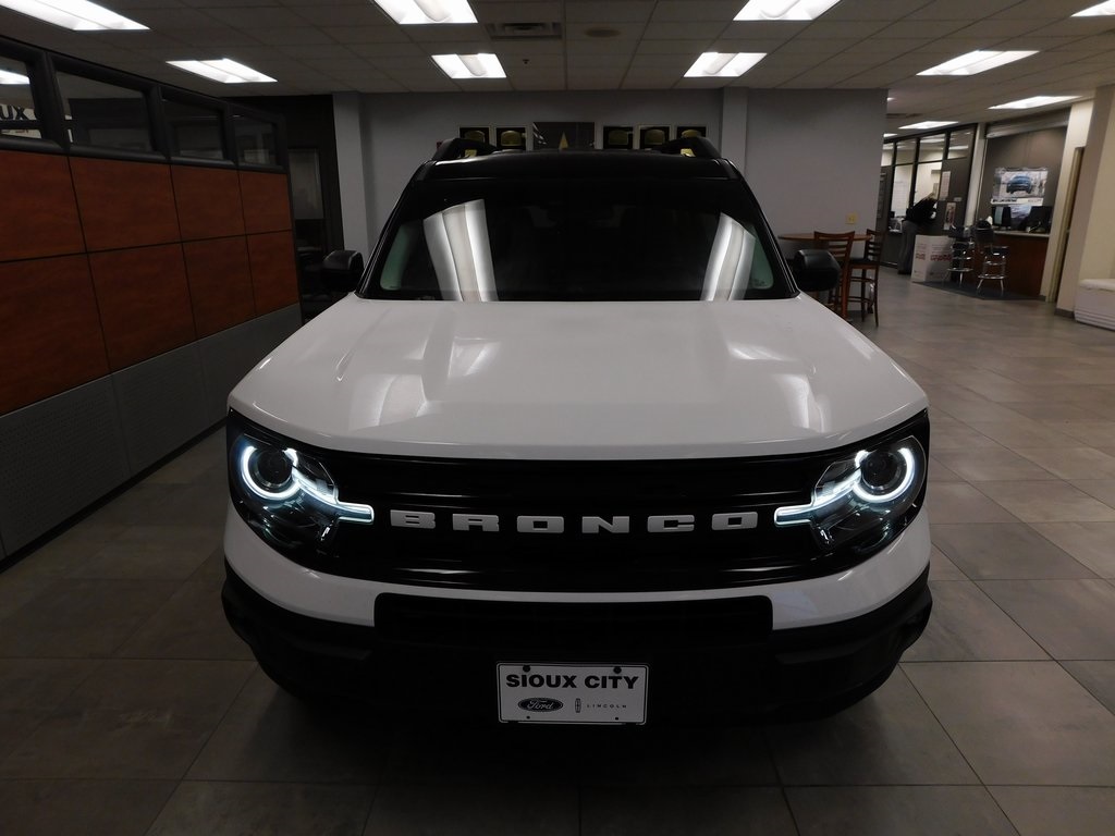 2022 Ford Bronco Sport Outer Banks photo 2