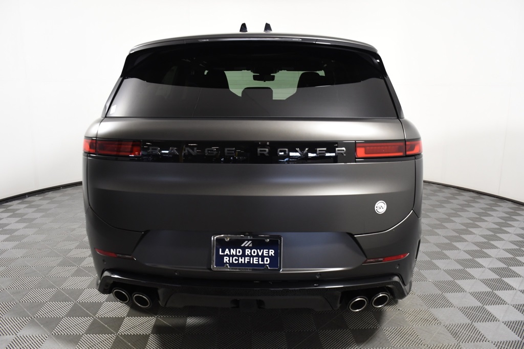 2025 Land Rover Range Rover Sport photo 5