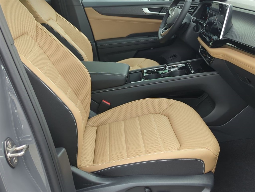 2026 Volkswagen Atlas Cross Sport SEL R-Line photo 19