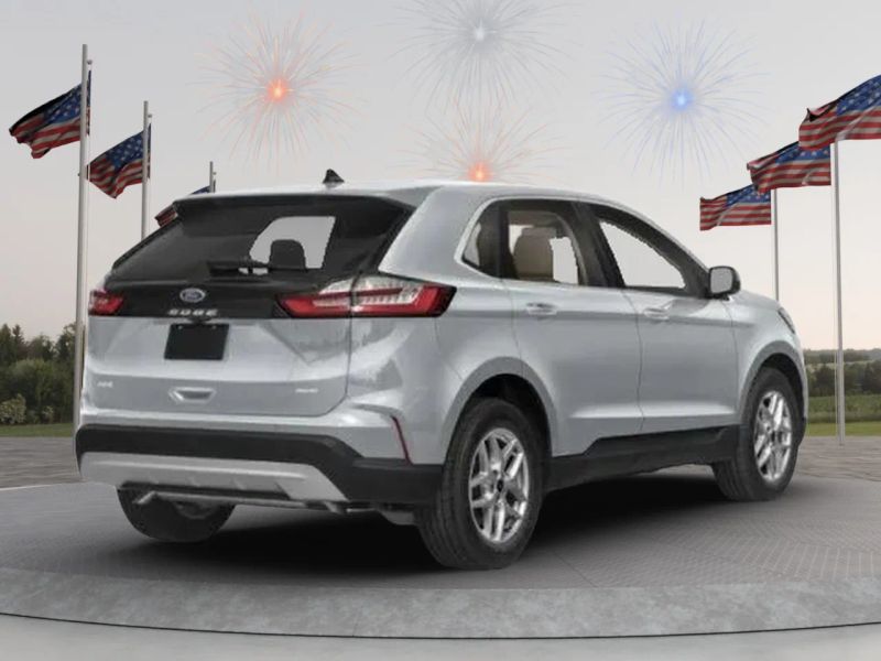 2024 Ford Edge SEL photo 2