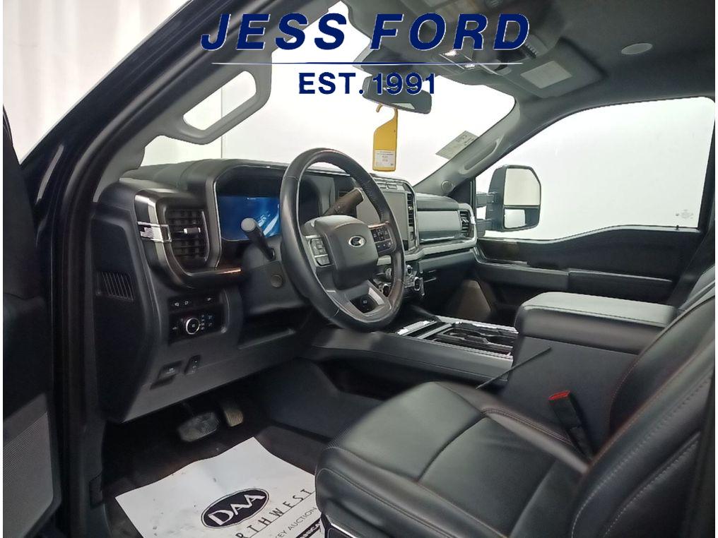 2024 Ford F-350 Lariat photo 3