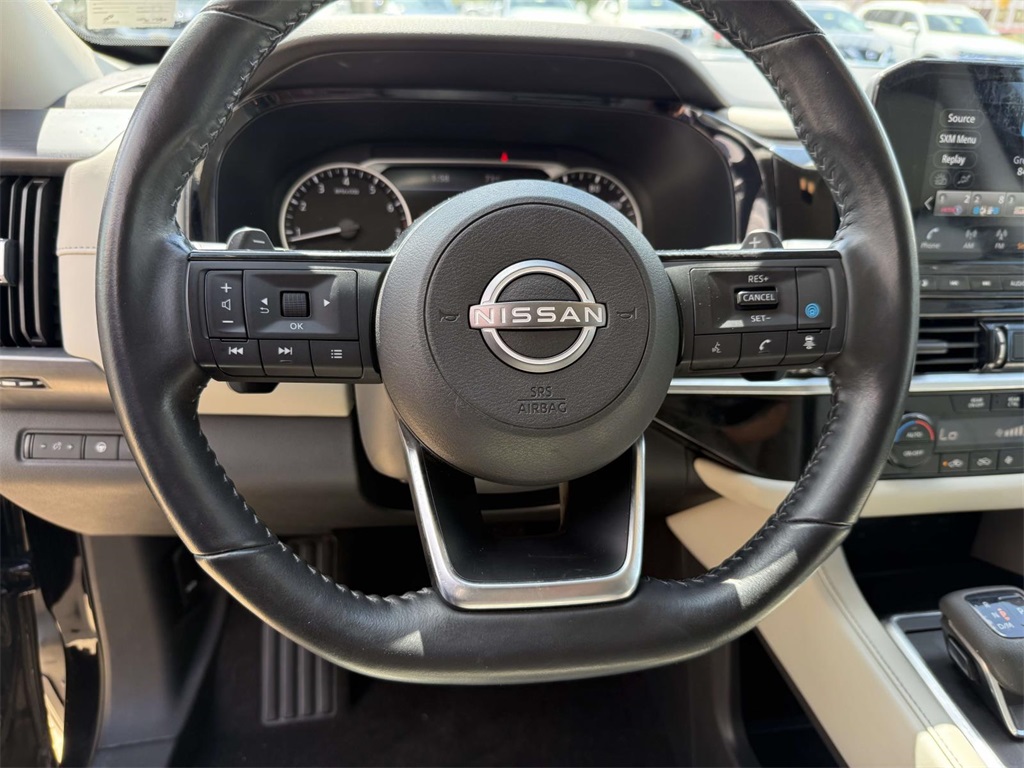 2023 Nissan Pathfinder SL photo 17