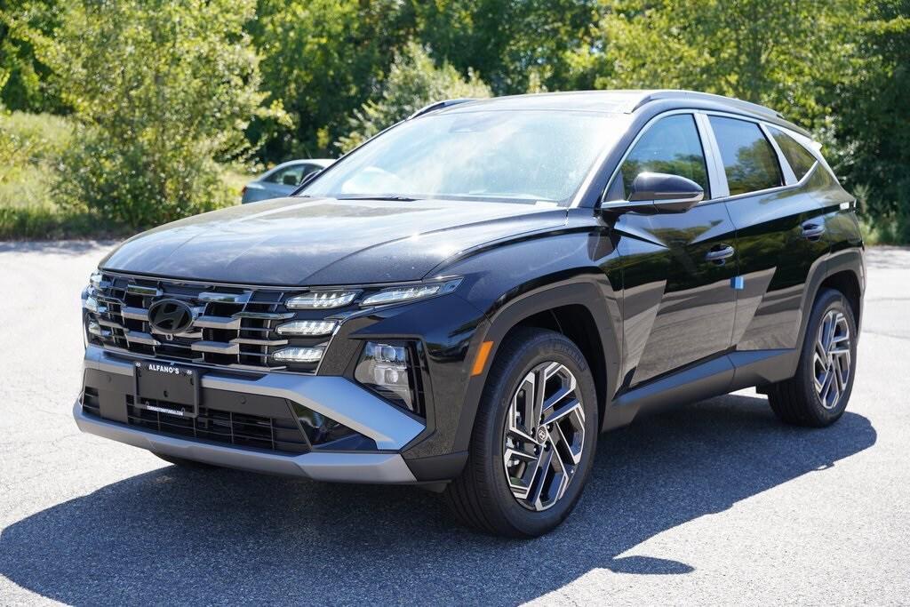 2025 Hyundai Tucson Hybrid Limited photo 3