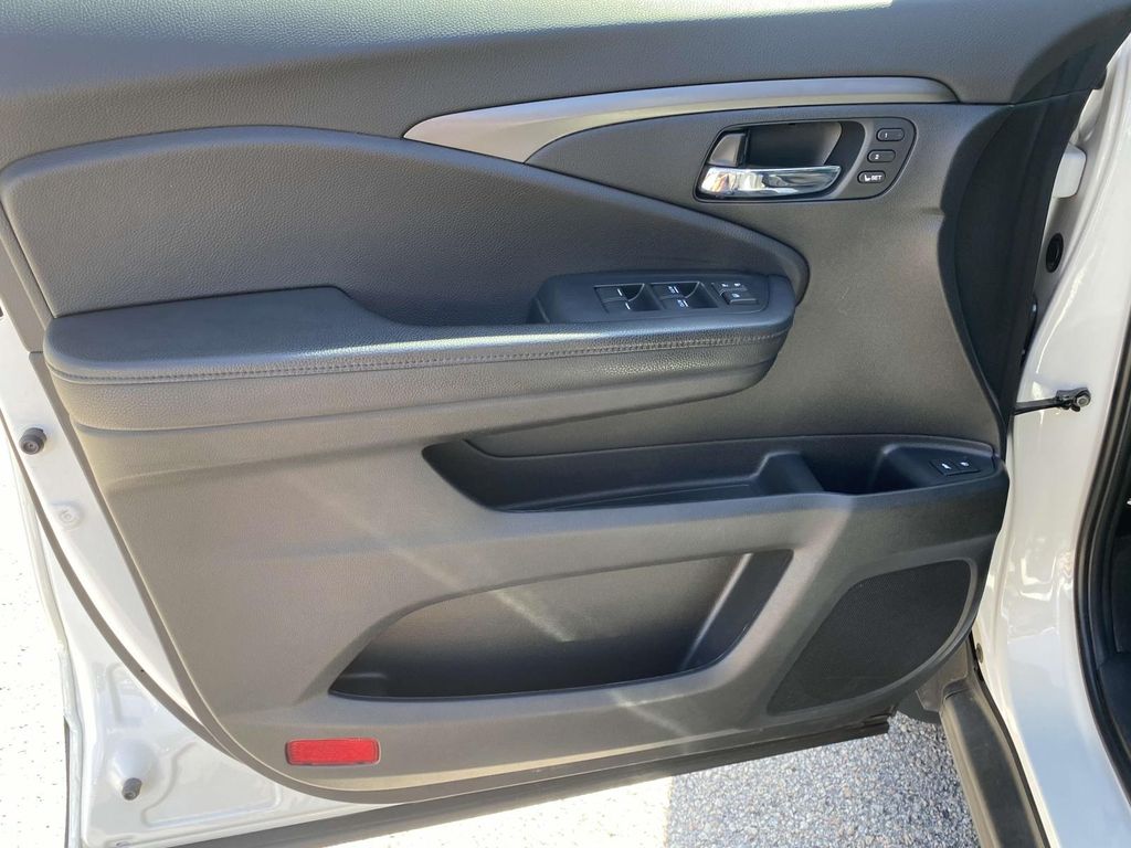 2020 Honda Passport EX-L photo 12