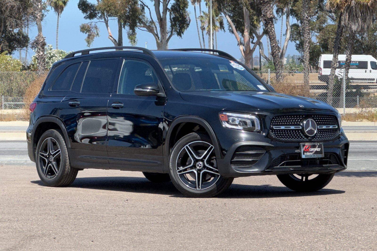 2022 Mercedes Benz GLB 250 photo 2