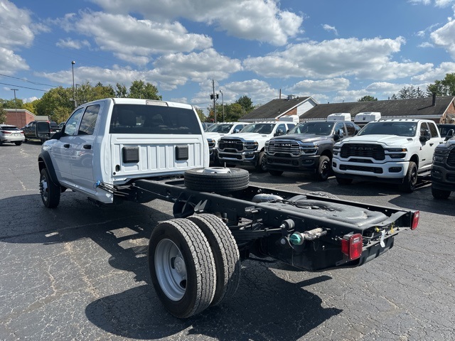 2025 Ram 5500 photo 5