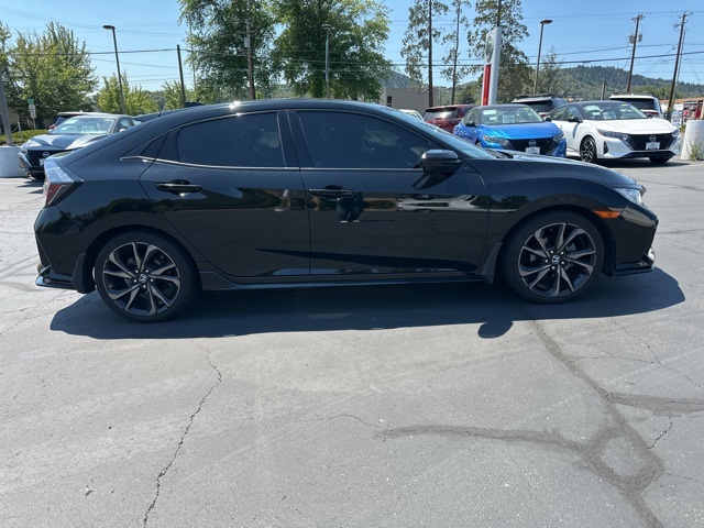 2018 Honda Civic Sport photo 2
