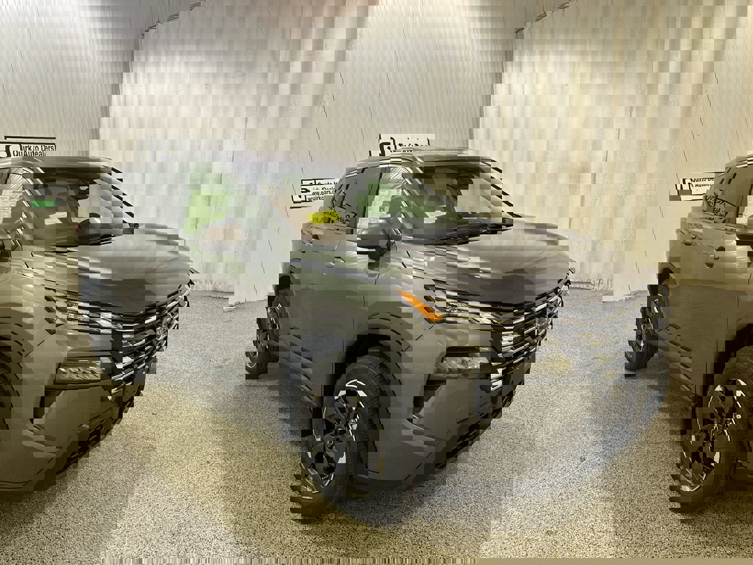 2026 Nissan Rogue SV's photo