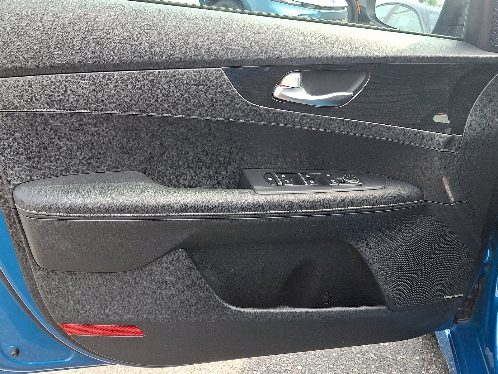 2022 Kia Forte GT-Line photo 12