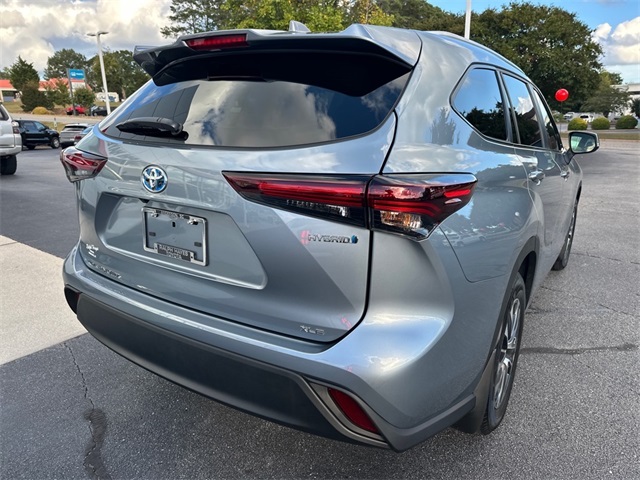 2024 Toyota Highlander Hybrid XLE photo 3