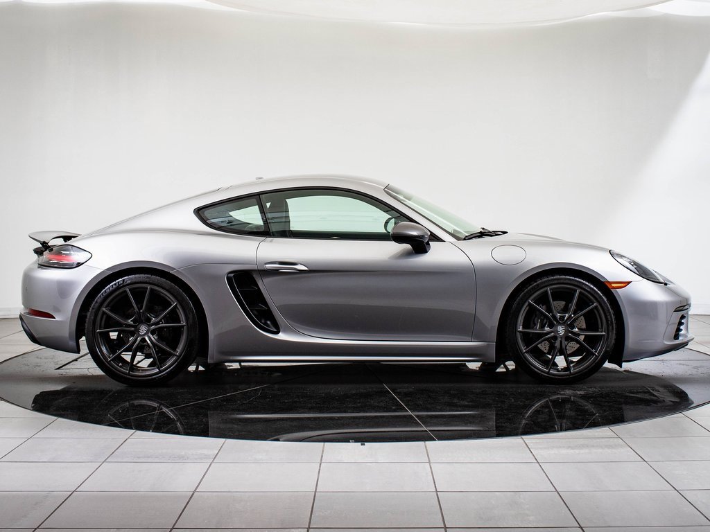 2023 Porsche Cayman T photo 8