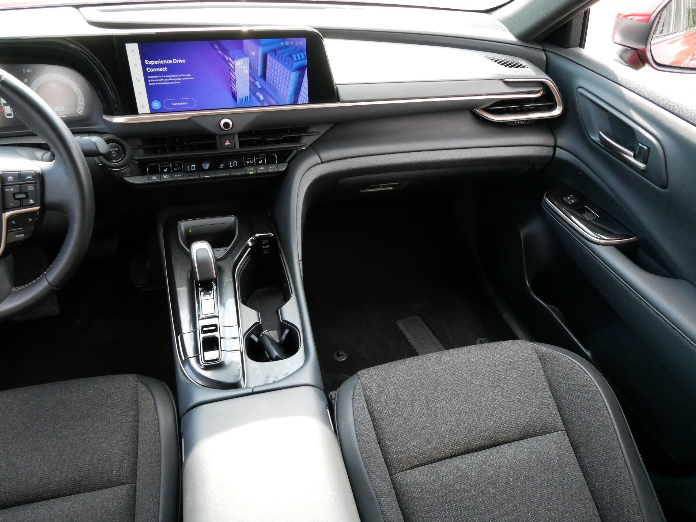2024 Toyota Crown XLE photo 11
