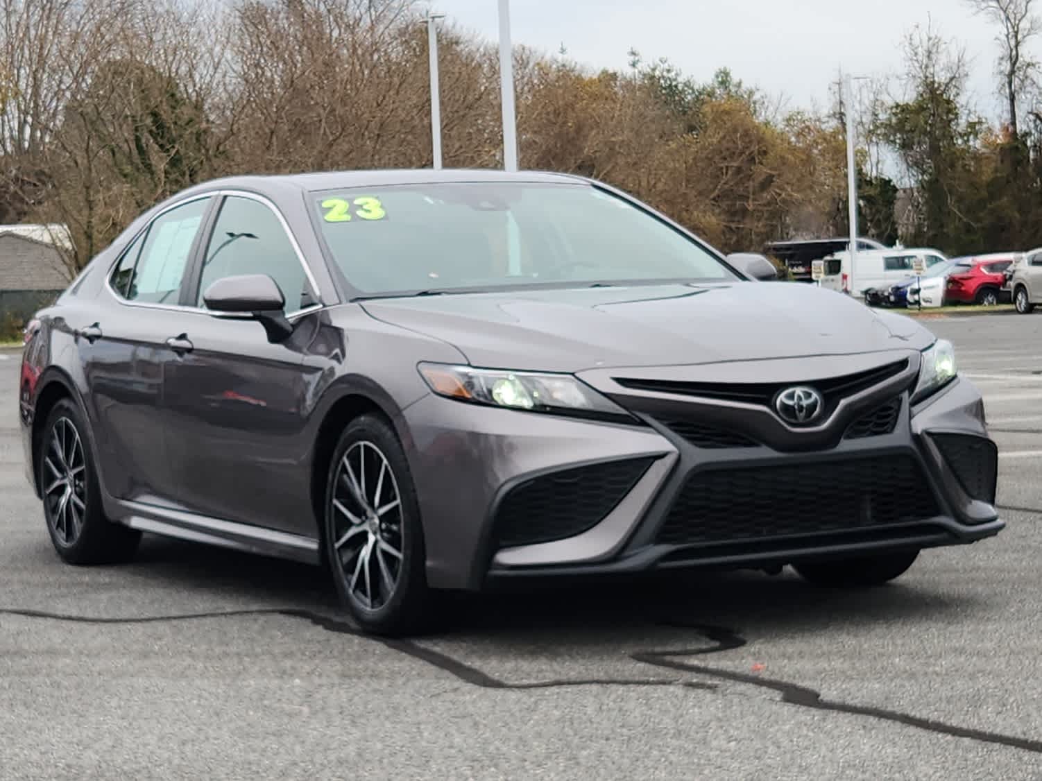 2023 Toyota Camry SE photo 2