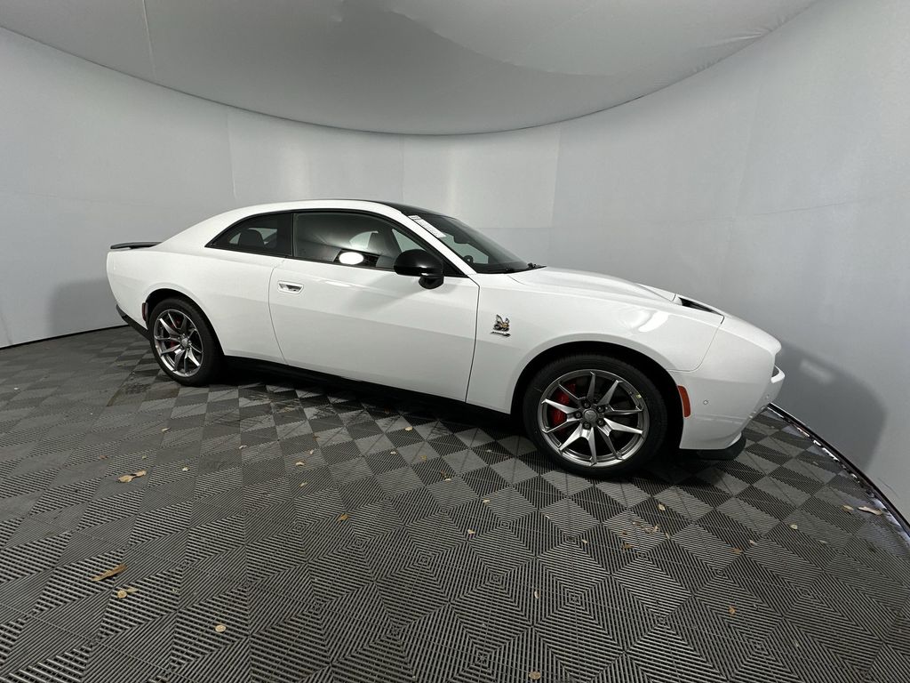 2025 Dodge Charger Daytona Scat Pack photo 2