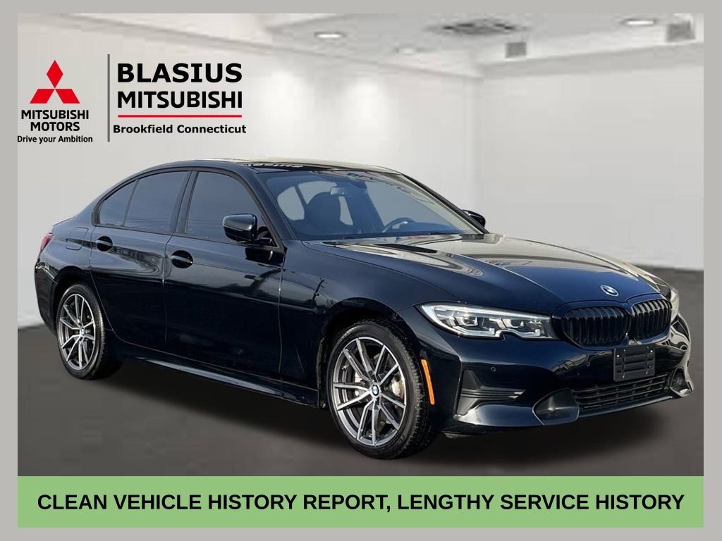 2020 BMW 3 Series 330i's photo