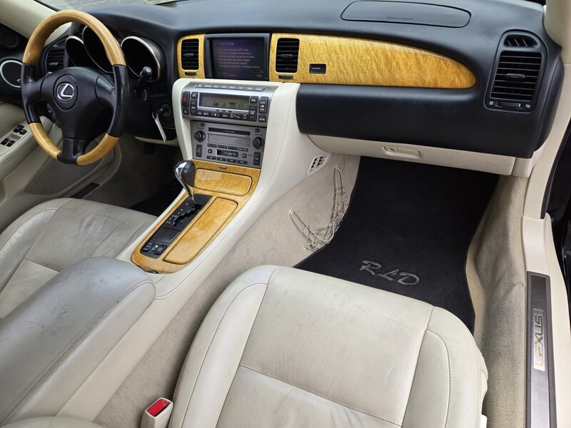 2005 Lexus SC 430 photo 11