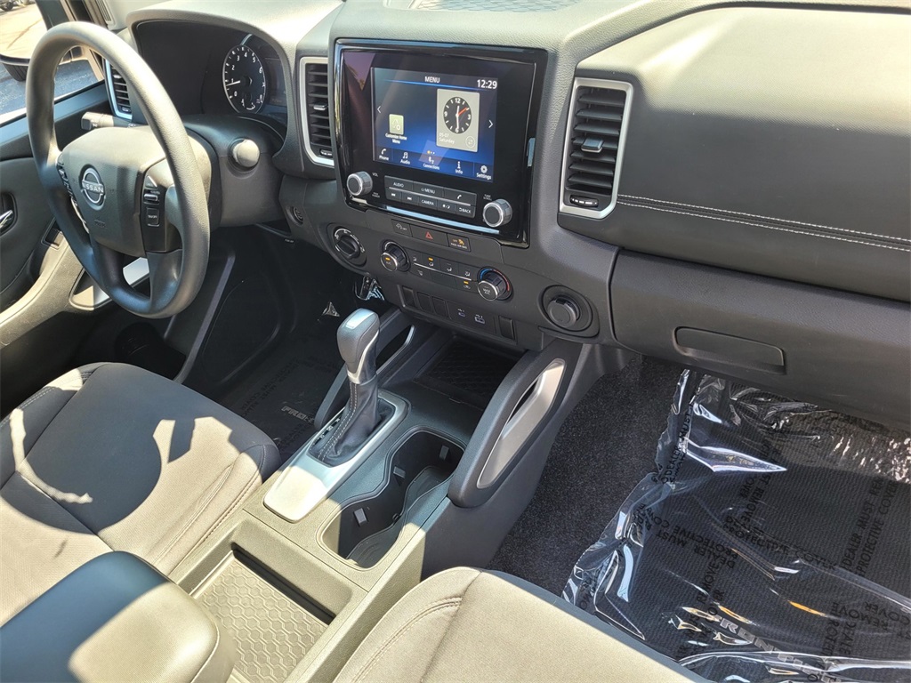2023 Nissan Frontier SV photo 19