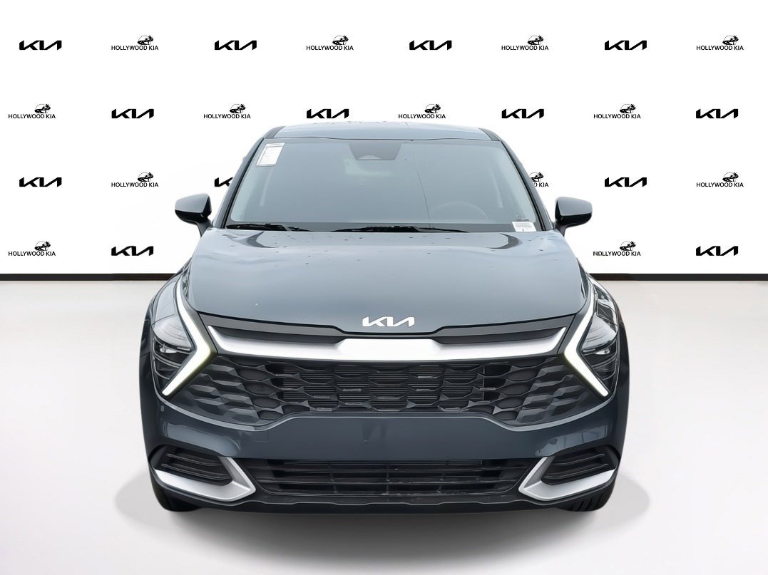 2025 Kia Sportage LX photo 3