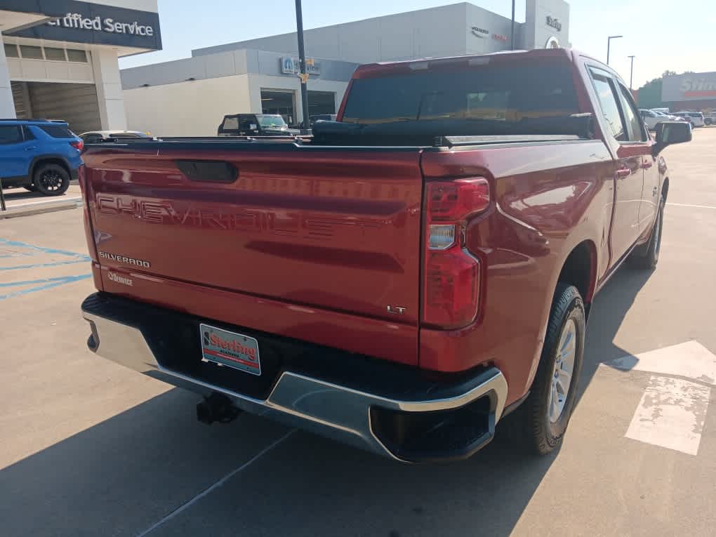 2021 Chevrolet Silverado 1500 LT photo 2