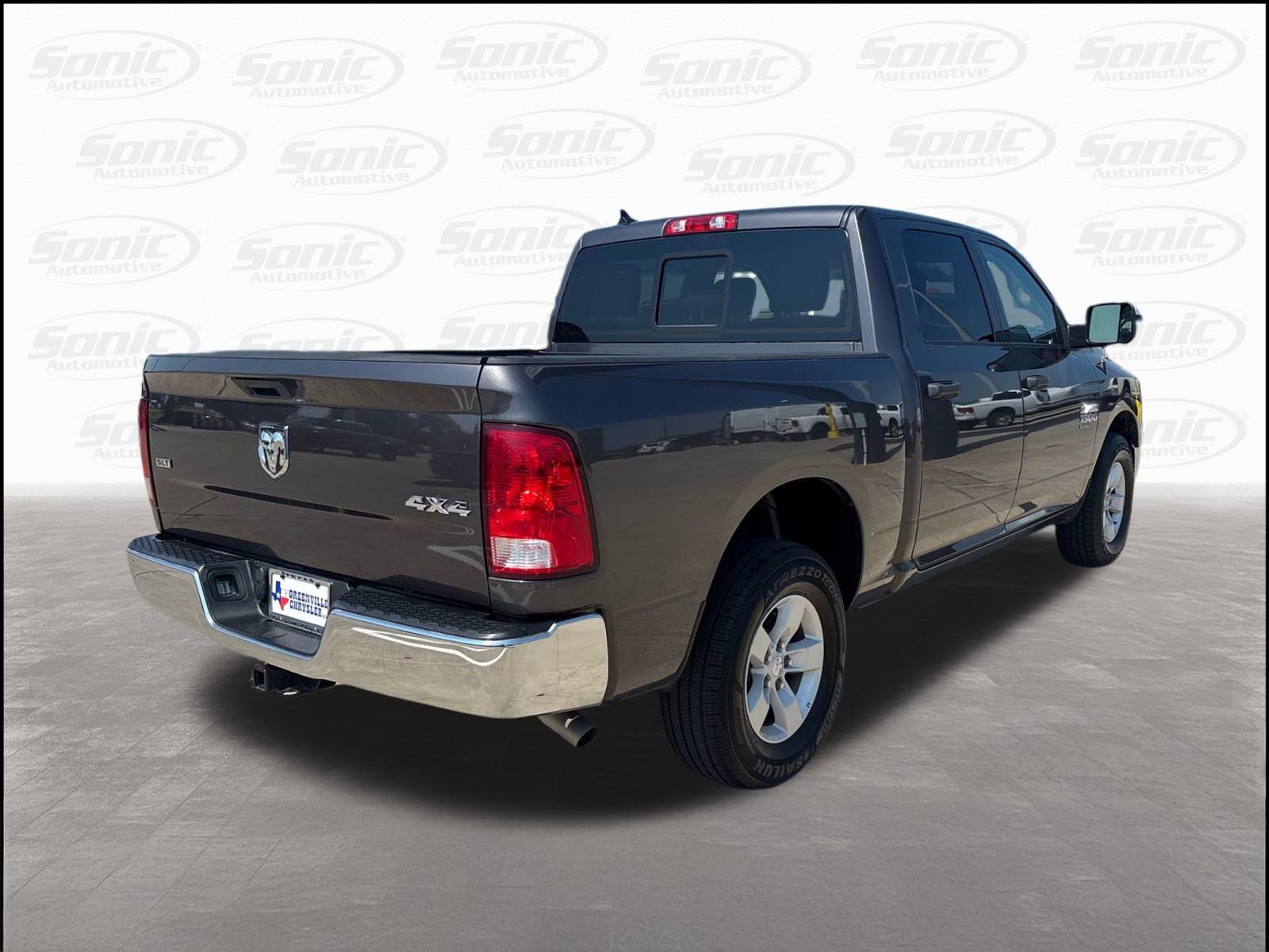 2023 Ram 1500 Classic SLT photo 8