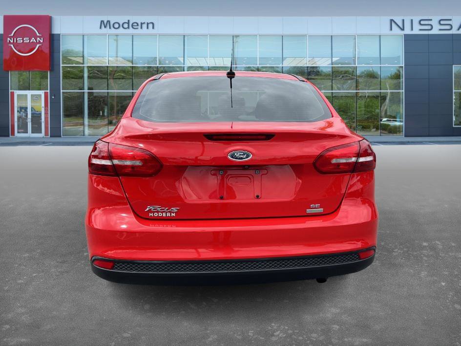 2017 Ford Focus SE photo 6