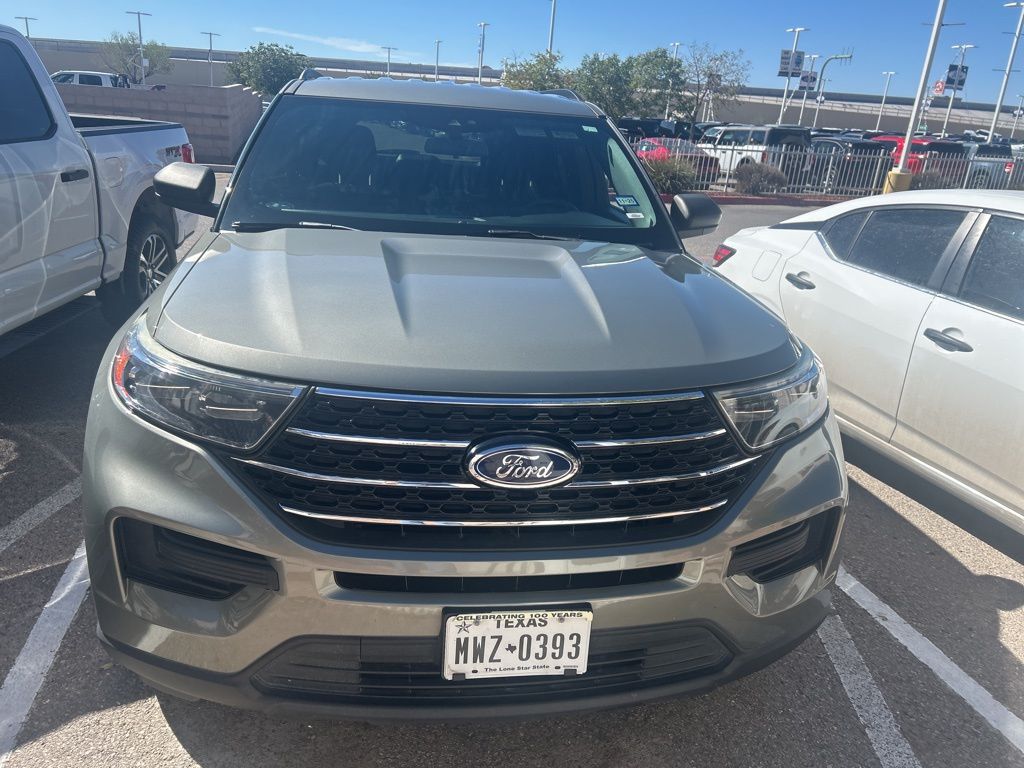 2020 Ford Explorer XLT photo 2