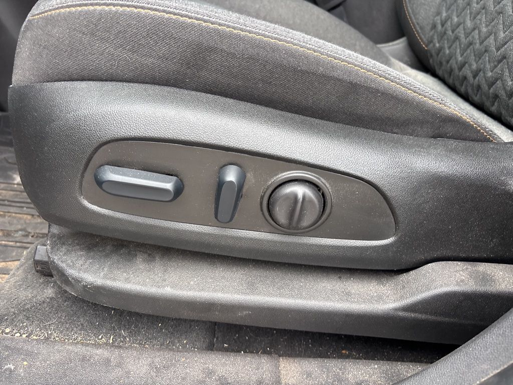 2024 Chevrolet Equinox LT photo 23
