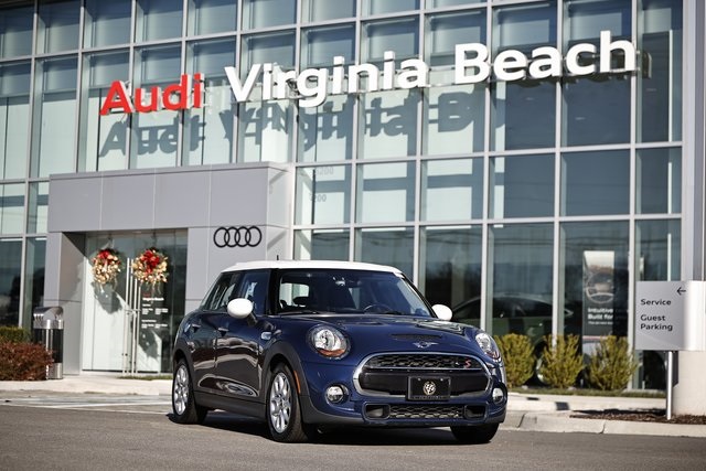 2017 MINI Cooper S's photo