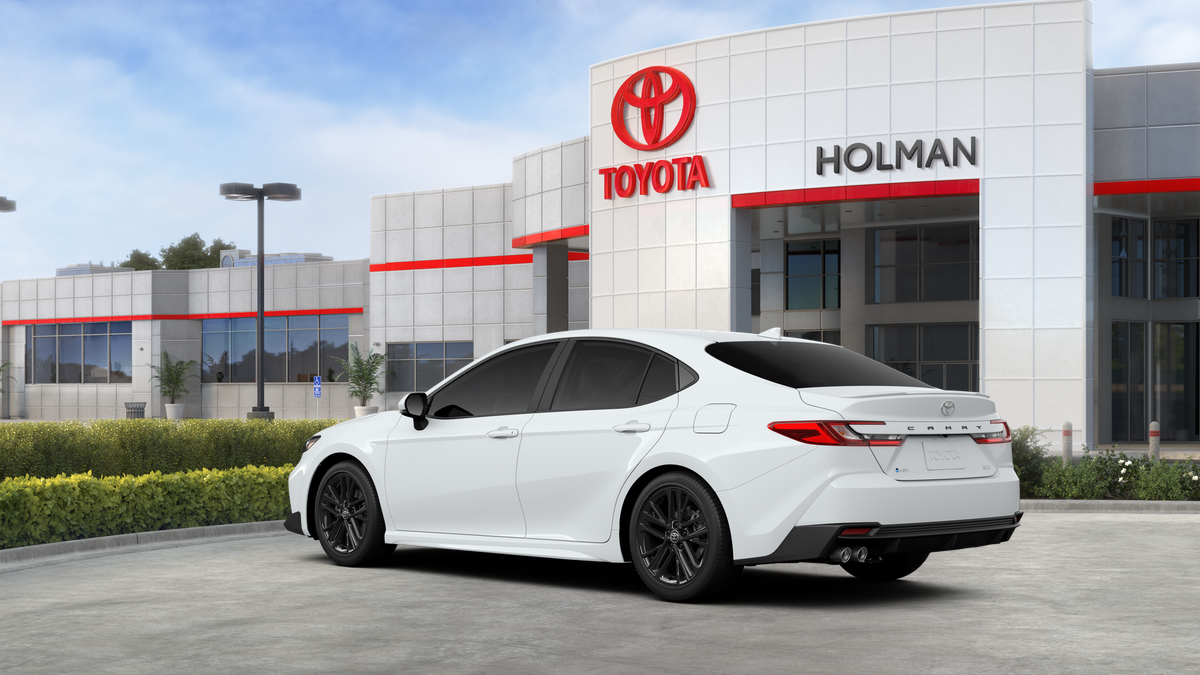 2025 Toyota Camry SE photo 5