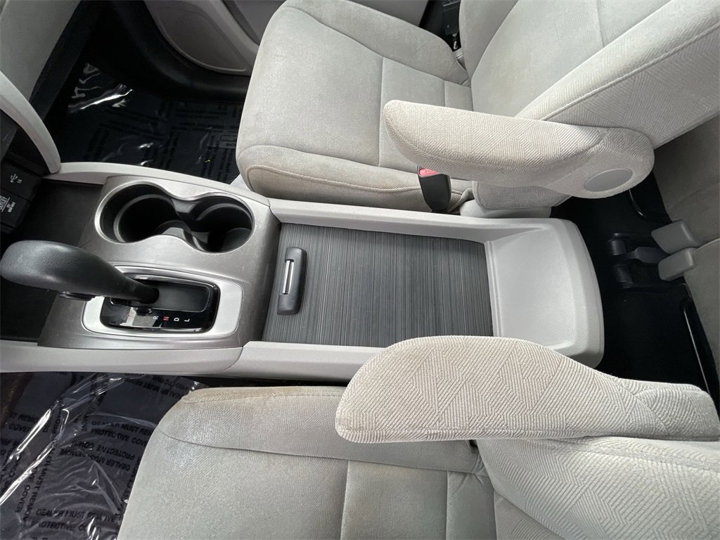 2020 Honda Pilot LX photo 18