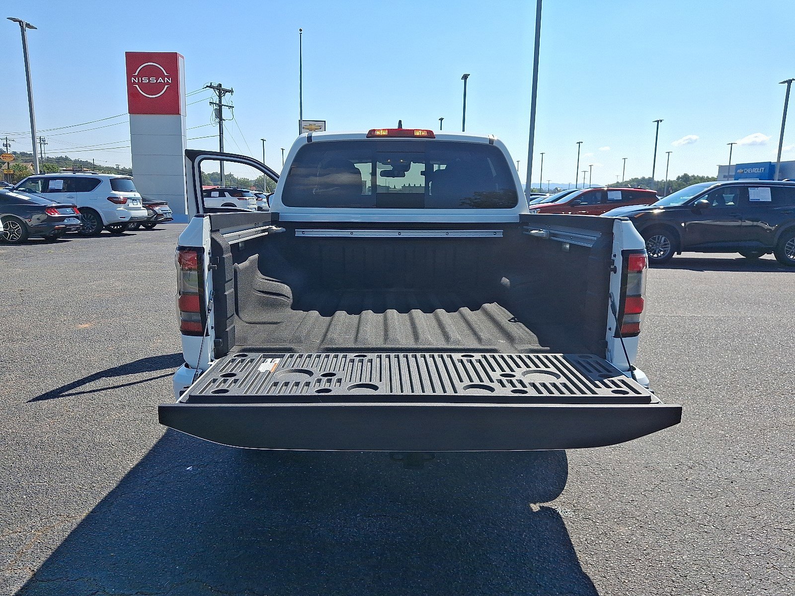 2024 Nissan Frontier SV photo 27