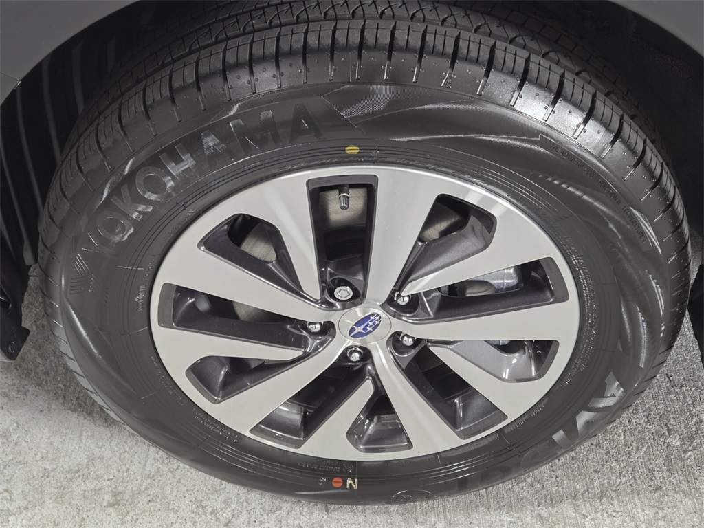 2025 Subaru Outback Premium photo 5