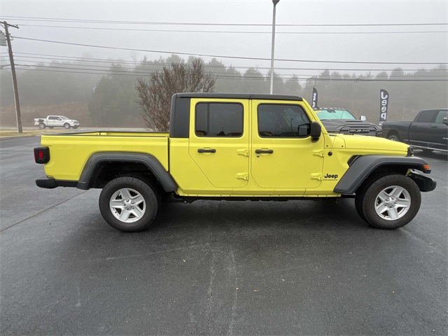 2023 Jeep Gladiator Sport S photo 2