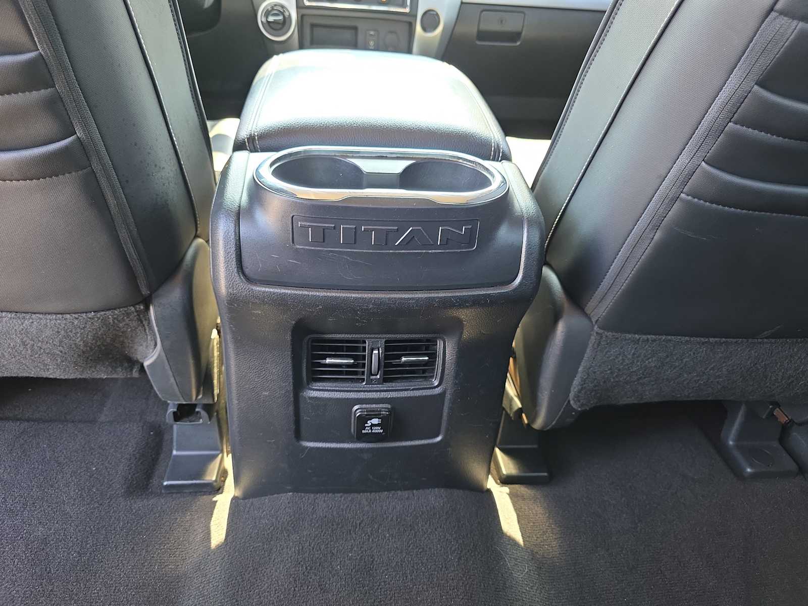 2017 Nissan Titan PRO-4X photo 24