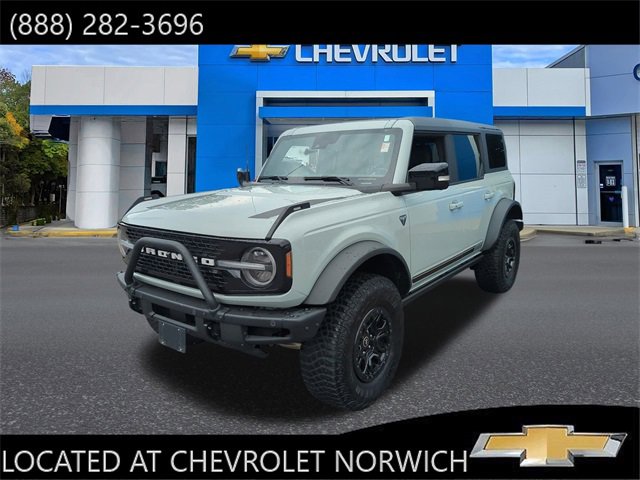 2021 Ford Bronco 4-Door First Edition's photo