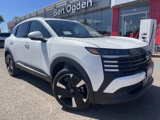 2025 Nissan Kicks SR AWD's photo