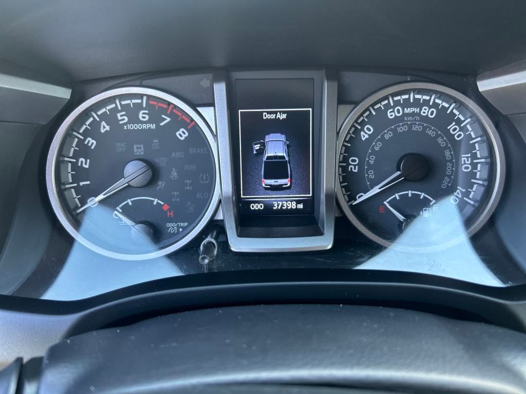 2022 Toyota Tacoma SR5 photo 15