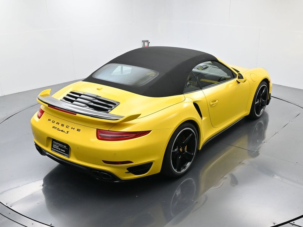 2016 Porsche 911 Turbo S photo 28