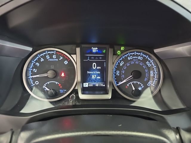 2022 Toyota Tacoma SR5 photo 14