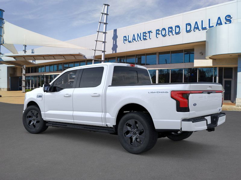 2025 Ford F-150 Lightning Lariat photo 4