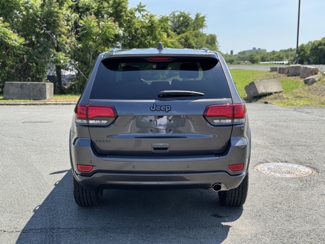 2021 Jeep Grand Cherokee Anniversary Edition photo 4
